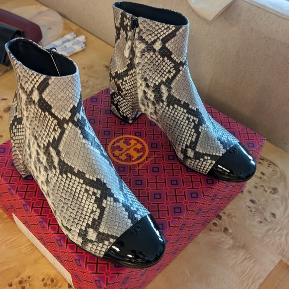 Tory Burch animal print ankle boots - Picture 11 of 14